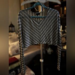 Cotton knit crop top.